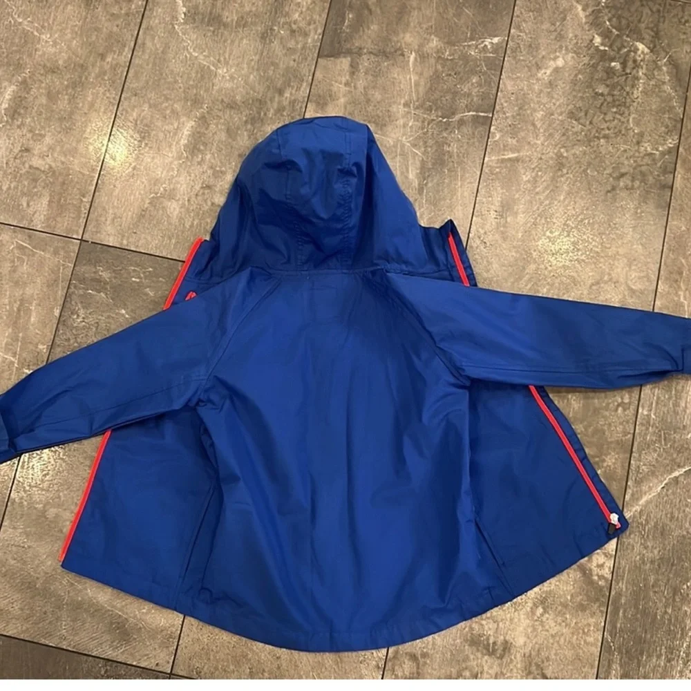 Old navy rain jacket size 6/7 like new